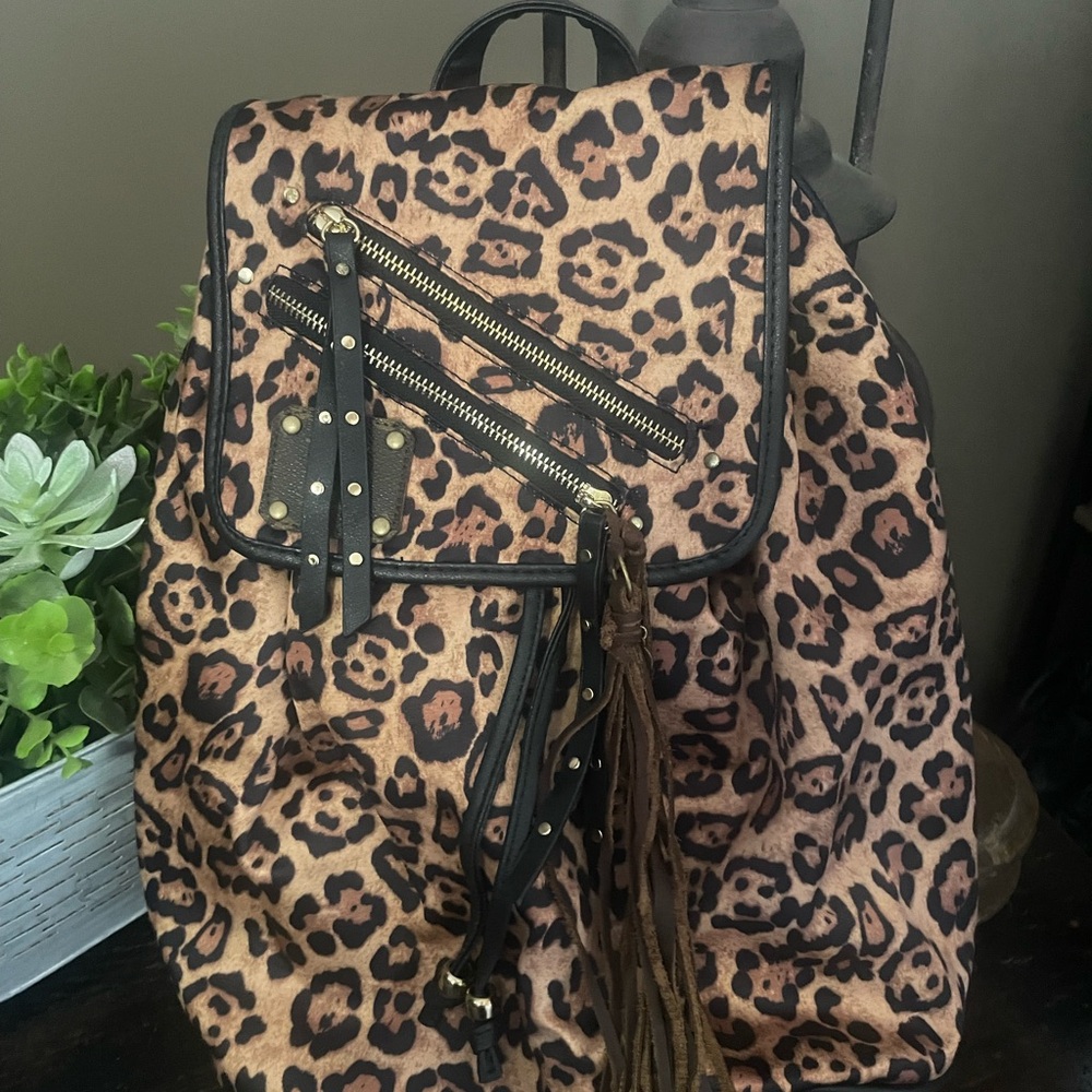Leopard Print Backpack - Picture 2 of 3